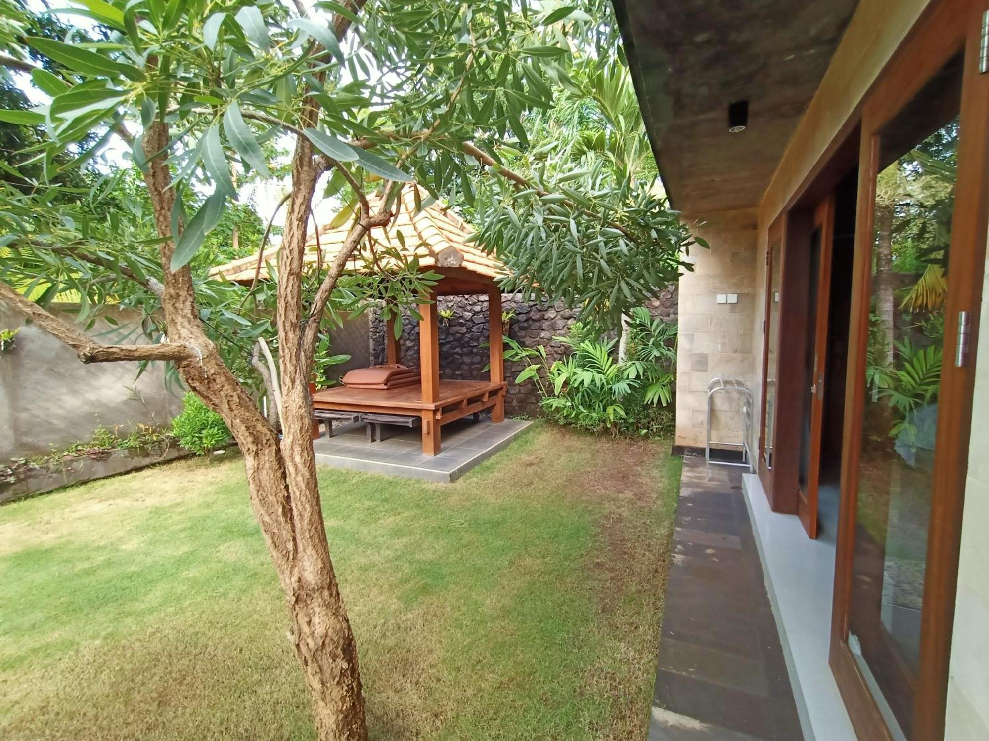 Coco Garden Pool Villas Kubutambahan  Buitenkant foto