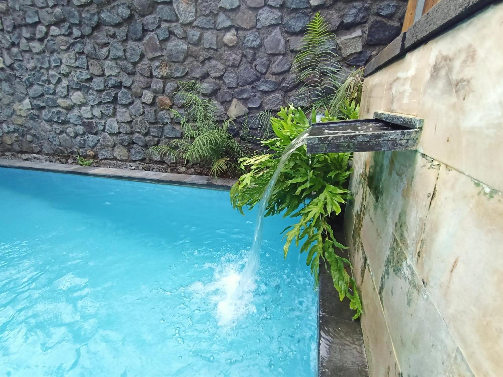 Coco Garden Pool Villas Kubutambahan  Buitenkant foto